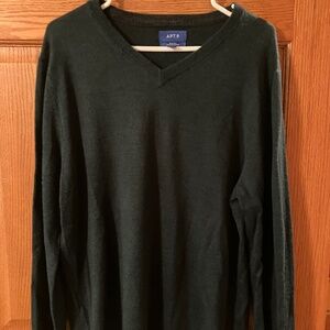Mens. V neck sweater  lightweight